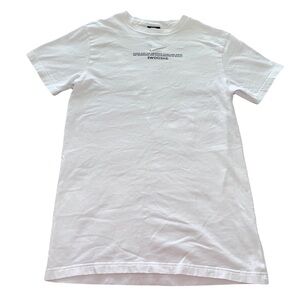 NWOT NIKE WHITE AND SILVER SWOOSH LOGO TEE SHIRT DRESS // SIZE XS🤍